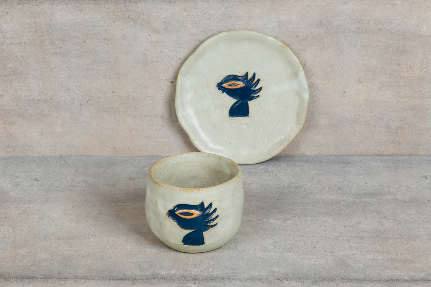 Giftware - Cup & Flat Cracked - Ivory White (Blue & Gold) Horus