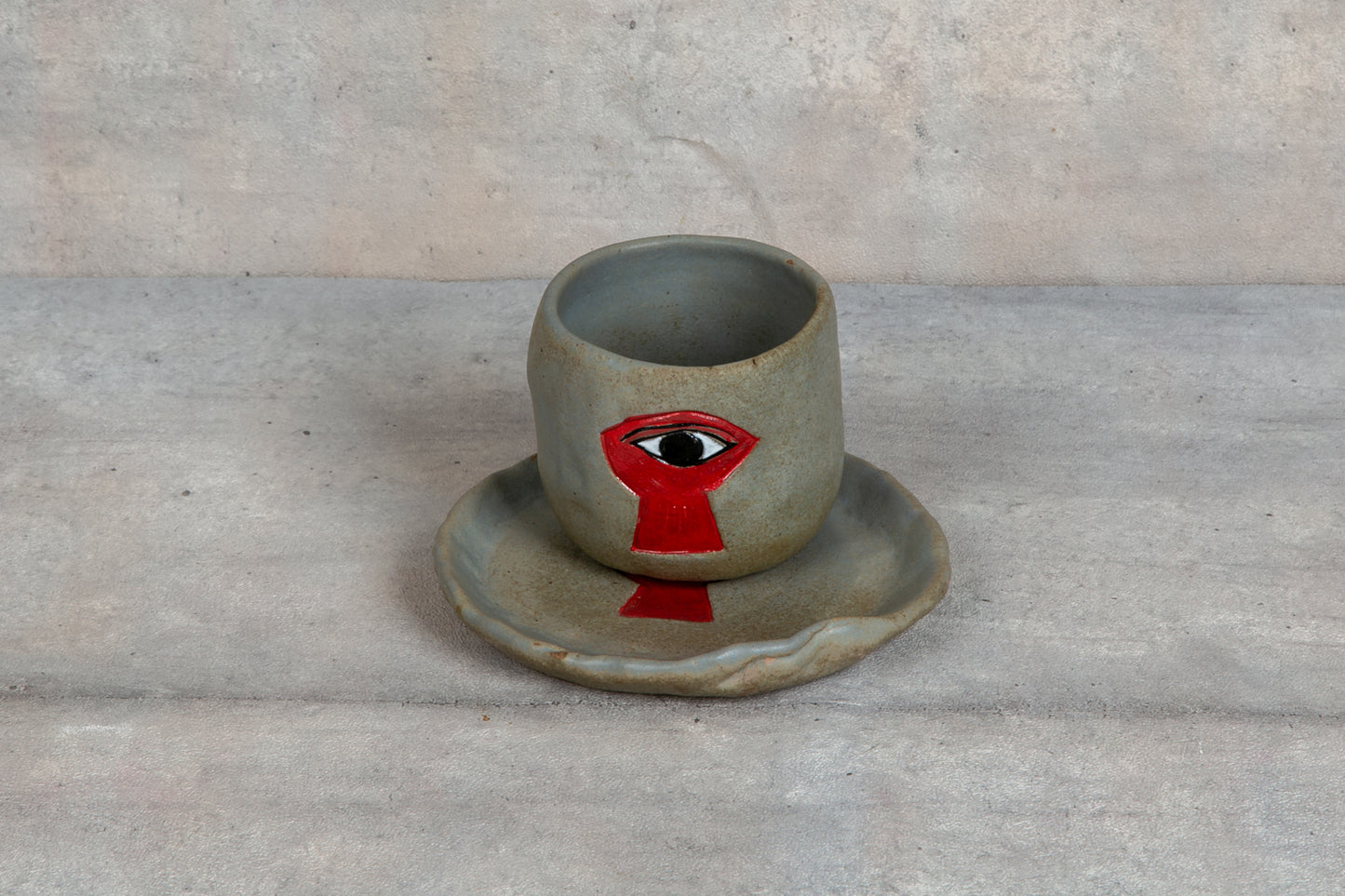 Giftware - Cup & Flat plate Cracked - Firy Red Eye