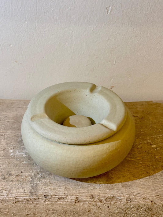 Accessories - Ashtray with Cover