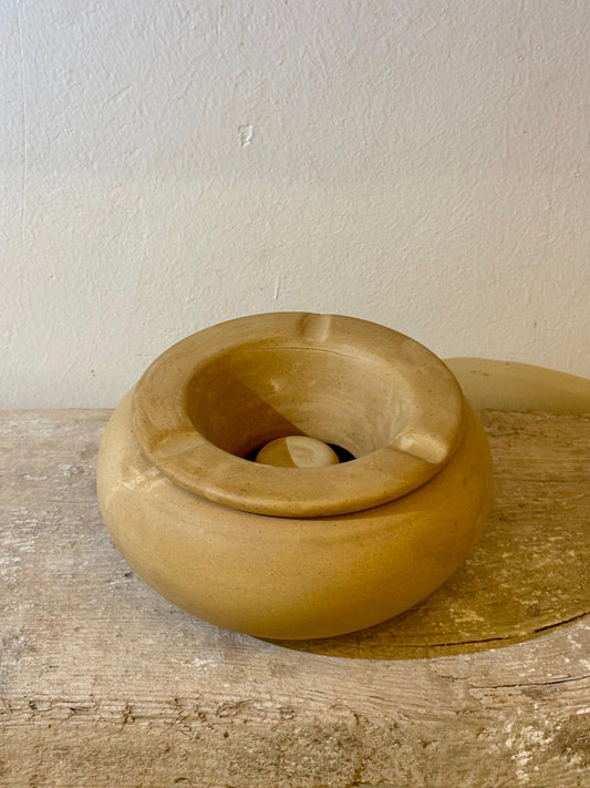 Accessories - Ashtray with Cover